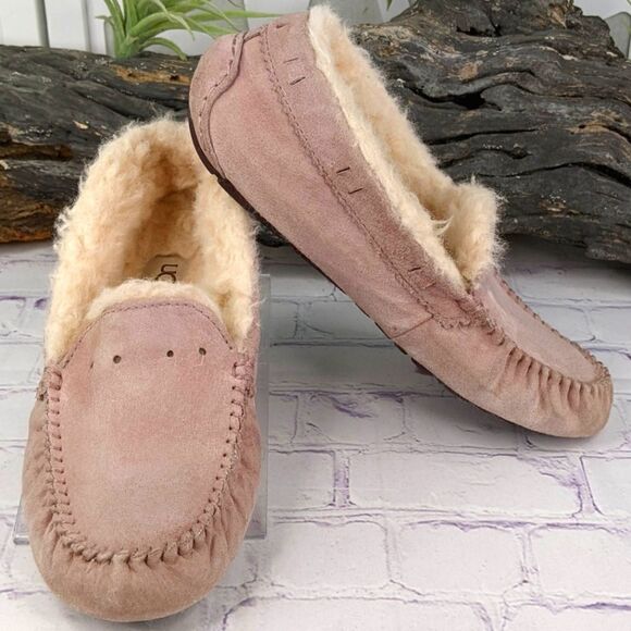 UGG Dakota Slippers - Picture 1 of 9